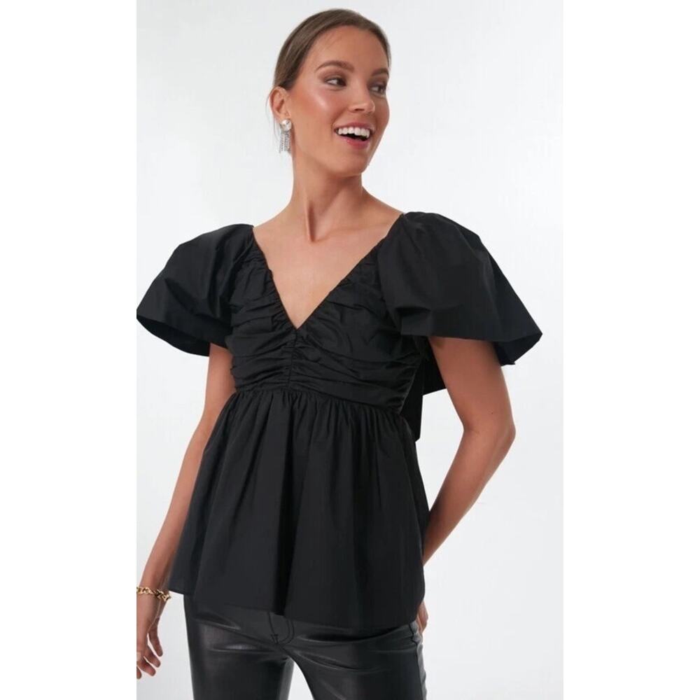 Hyacinth House by Tuckernuck Black Flutter Sleeve Margaux Blouse Top sz XS